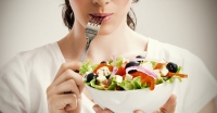 ¿Cómo alimentarse bien y saludablemente?